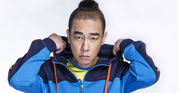 陈小春代言上海捷路运动服