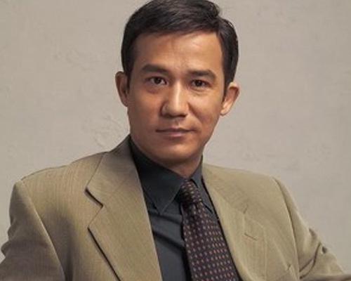 李子雄代言川唯点钞机、按摩