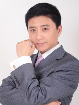 周炜